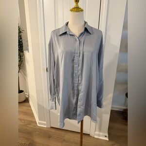 Women’s Classic blue-grey Shirt. Button down